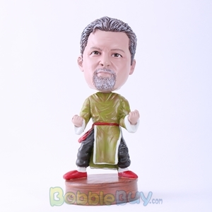 Picture of Man Han Chinese Clothing Kungfu Show Bobblehead
