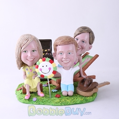 Picture of BBQ Theme Mother & Daughter & Son Bobblehead