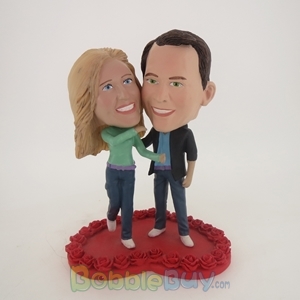Picture of Couple On Heart Bobblehead