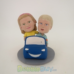 Picture of Driving Couple Bobblehead