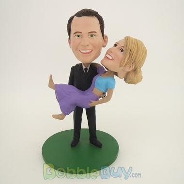 Picture of Holding Girlfriend Couple Bobblehead