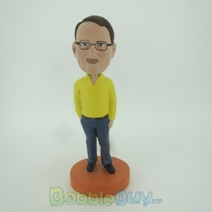 Picture of Man In Yellow and Blue Bobblehead